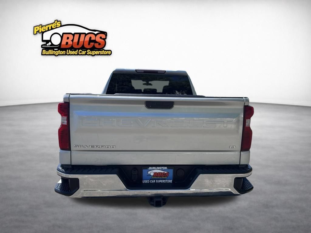 Used 2019 Chevrolet Silverado 1500 LT w/ Convenience Package AWD/4WD image 4