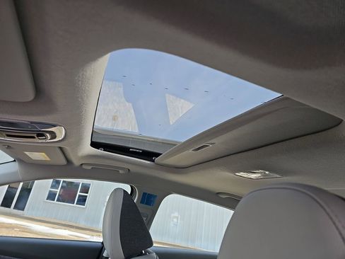 New 2026 Hyundai Elantra Limited FWD image 29
