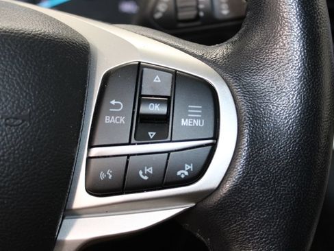 Used 2023 Ford Explorer XLT w/ Equipment Group 202A AWD/4WD image 24