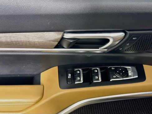 Used 2022 Kia Telluride SX w/ Towing Package FWD image 15