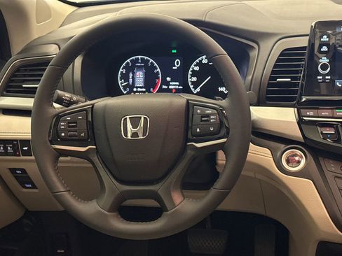 Certified 2026 Honda Odyssey EX-L image 14