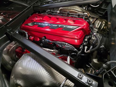 Used 2023 Chevrolet Corvette Stingray Preferred Cpe w/ Z51 Performance Package RWD image 40