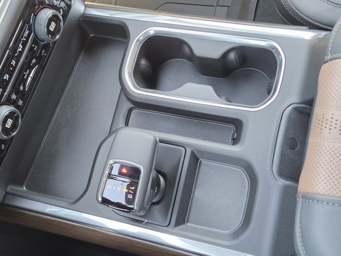 New 2026 Chevrolet Silverado 1500 High Country w/ Technology Package AWD/4WD image 15