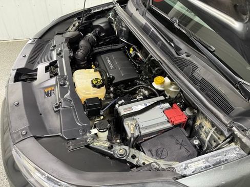 Used 2019 Chevrolet Trax LS AWD/4WD image 22