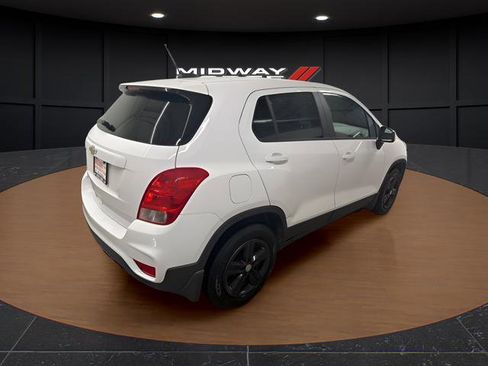 Used 2019 Chevrolet Trax LS w/ Tint and Cruise Package FWD image 4
