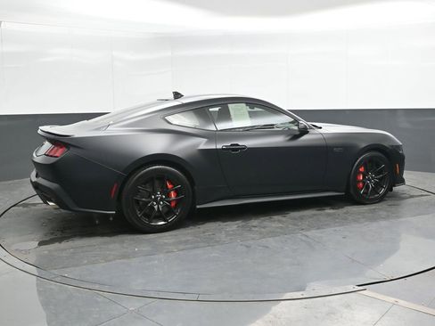 Used 2025 Ford Mustang GT Premium RWD image 3