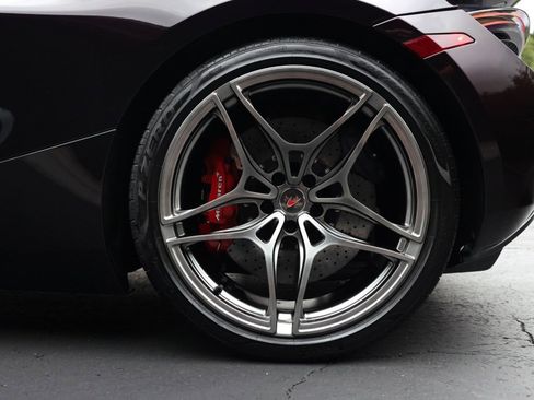 Used 2018 McLaren 720S Performance image 11