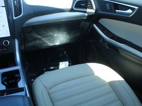 Used 2022 Ford Edge SEL w/ Convenience Package AWD/4WD image 17