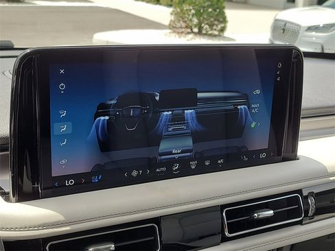 New 2025 Lincoln Aviator Premiere image 22