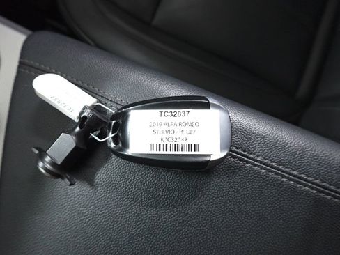 Used 2019 Alfa Romeo Stelvio Ti w/ TI Performance Package image 35