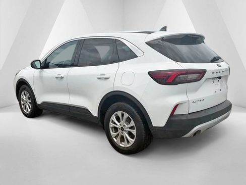 Used 2023 Ford Escape Active AWD/4WD image 5