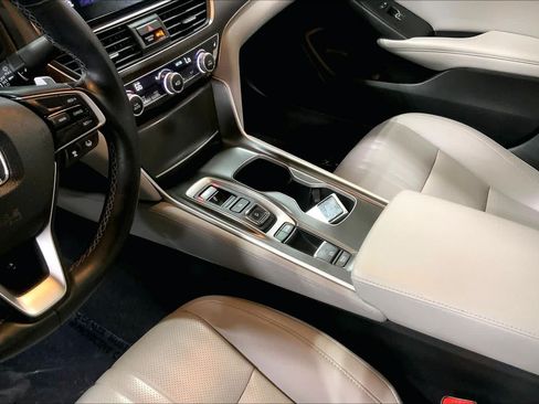 Used 2019 Honda Accord EX-L image 17