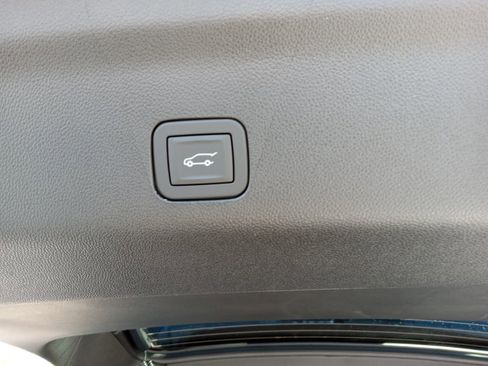 New 2026 Cadillac Escalade ESV Sport image 29