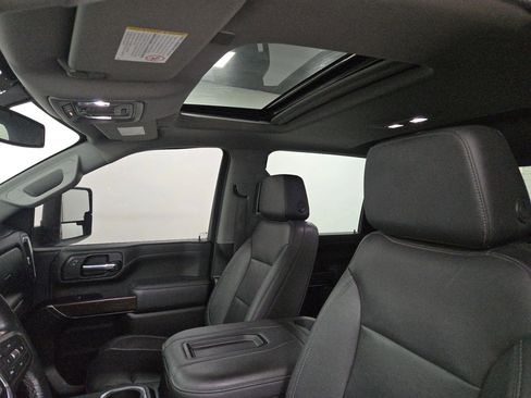 Used 2022 GMC Sierra 3500 SLT w/ SLT Convenience Package image 22
