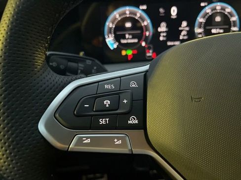 New 2026 Volkswagen Tiguan SE R-Line image 7