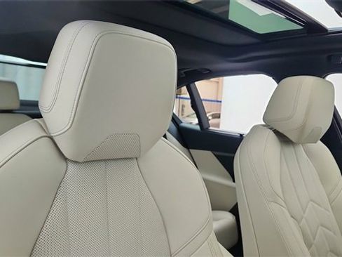 Used 2026 BMW 540i xDrive image 23