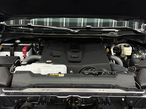 Used 2025 Toyota Tundra Limited image 19