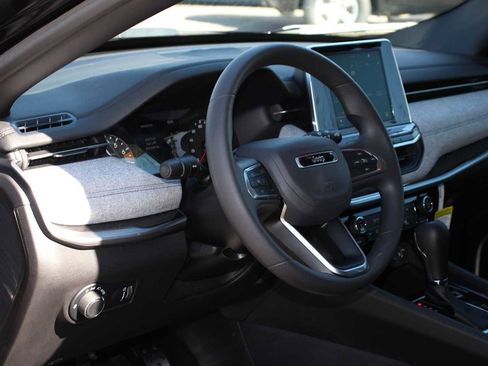 New 2025 Jeep Compass Sport image 2