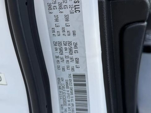 Used 2019 Jeep Grand Cherokee Summit AWD/4WD image 18