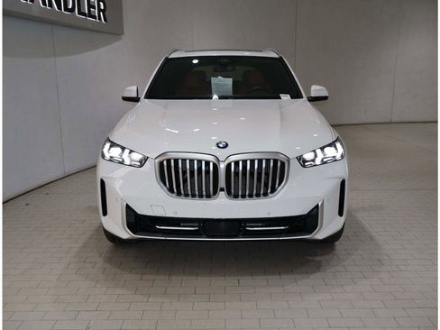 Certified 2024 BMW X5 xDrive40i w/ Premium Package AWD/4WD image 8