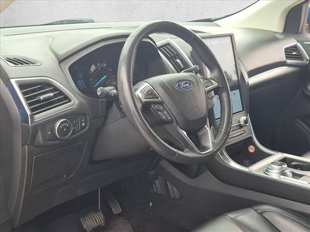 Used 2022 Ford Edge Titanium AWD/4WD image 9