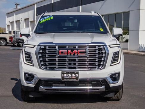 Used 2025 GMC Yukon XL Denali AWD/4WD image 2