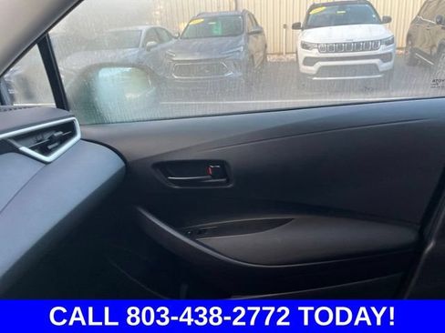 Used 2025 Toyota Corolla LE w/ Convenience Package FWD image 29