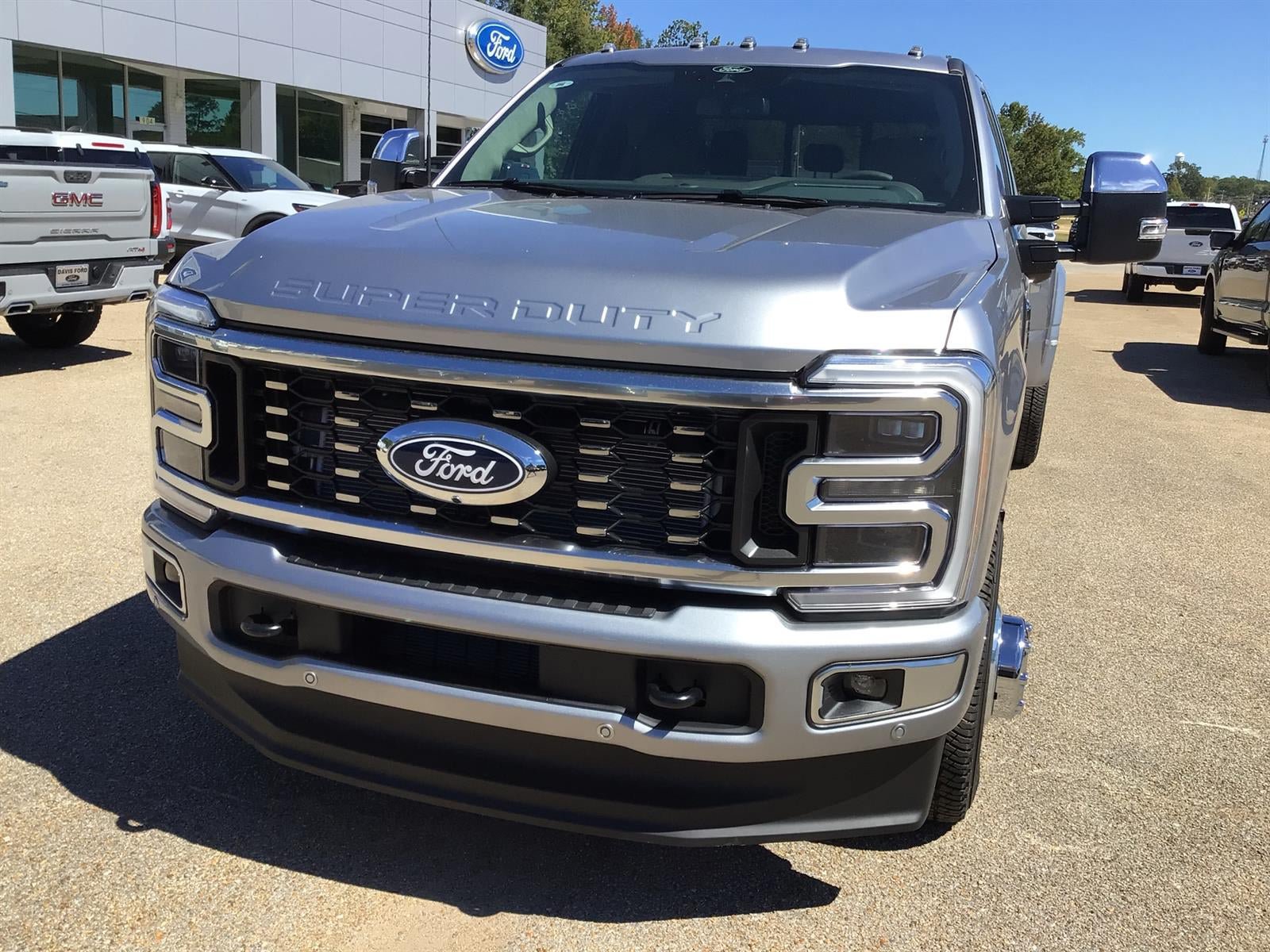 New 2027 Ford F350 Platinum w/ Platinum Plus Package AWD/4WD image 6