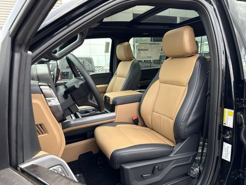 New 2026 Ford F350 Lariat w/ Lariat Premium Package AWD/4WD image 2
