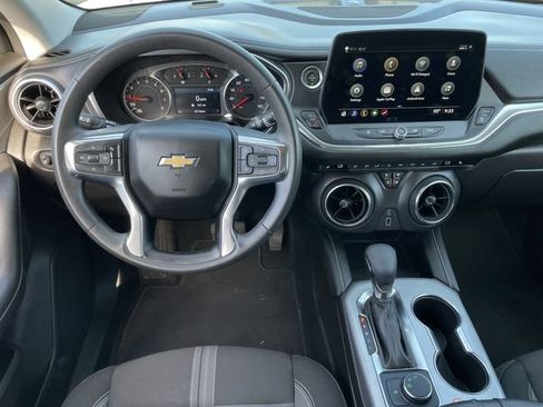Used 2025 Chevrolet Blazer LT FWD image 10