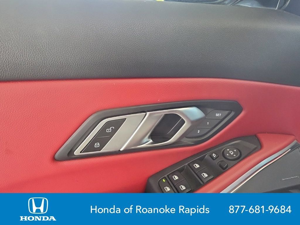 Used 2023 BMW 330i Sedan w/ M Sport Package RWD image 11