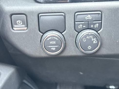 Used 2024 Chevrolet Silverado 1500 LT image 20