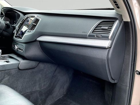 Certified 2023 Volvo XC90 B5 Core w/ Protection Package Premier image 27