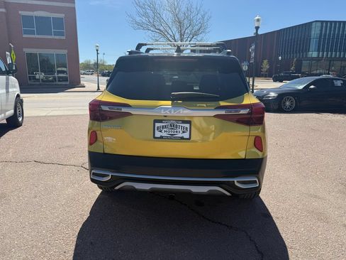 Used 2022 Kia Seltos SX AWD/4WD image 2
