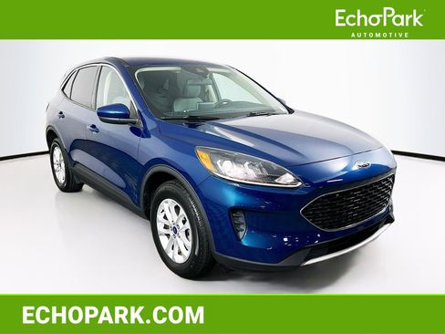 Used 2020 Ford Escape SE image 1