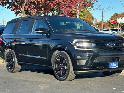 Certified 2023 Ford Expedition Limited image 9