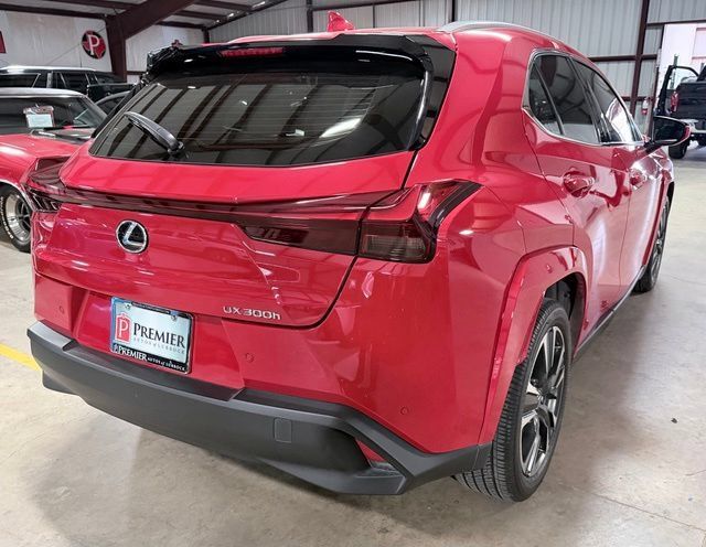 Used 2025 Lexus UX 300h FWD w/ Cold Area Package image 3