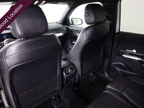 Used 2021 Mercedes-Benz GLB 250 4MATIC image 46