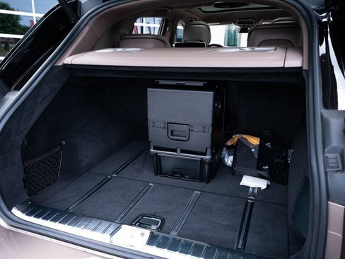 Used 2024 Mercedes-Benz Maybach EQS 680 4MATIC image 55