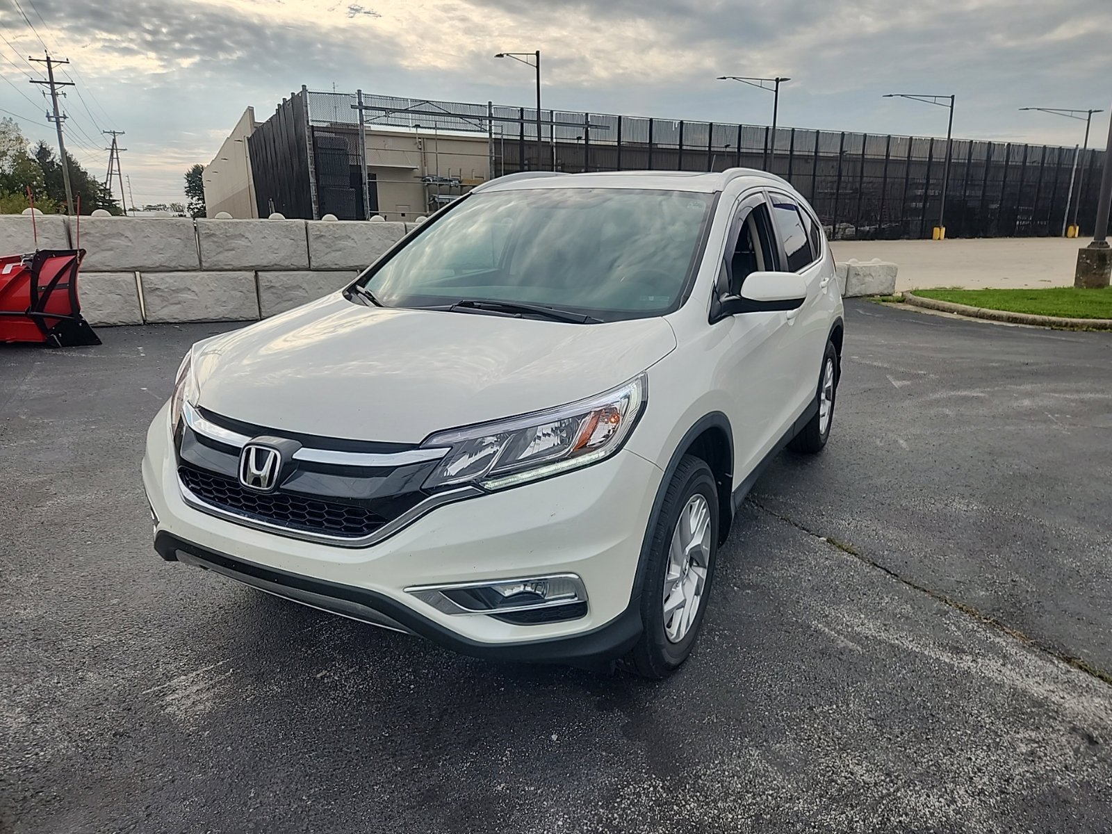 Used 2015 Honda CR-V EX-L image 2