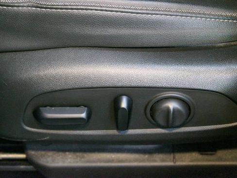 Used 2021 Buick Encore GX Preferred w/ Cold Weather Comfort Package AWD/4WD image 17
