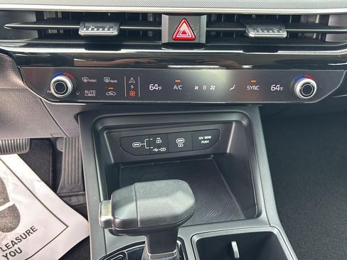 Used 2025 Kia K5 LXS FWD image 17