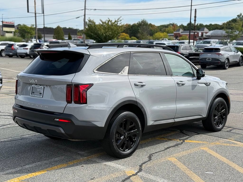 Used 2022 Kia Sorento S w/ Panoramic Sunroof Package AWD/4WD image 6