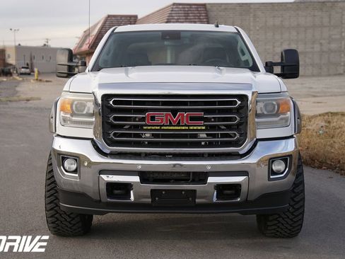 Used 2015 GMC Sierra 2500 SLT w/ Duramax Plus Package image 5