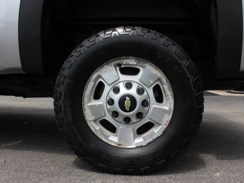 Used 2014 Chevrolet Silverado 2500 LT w/ Snow Plow Prep Package image 44