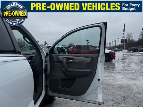 Used 2016 Chevrolet Traverse LT image 36