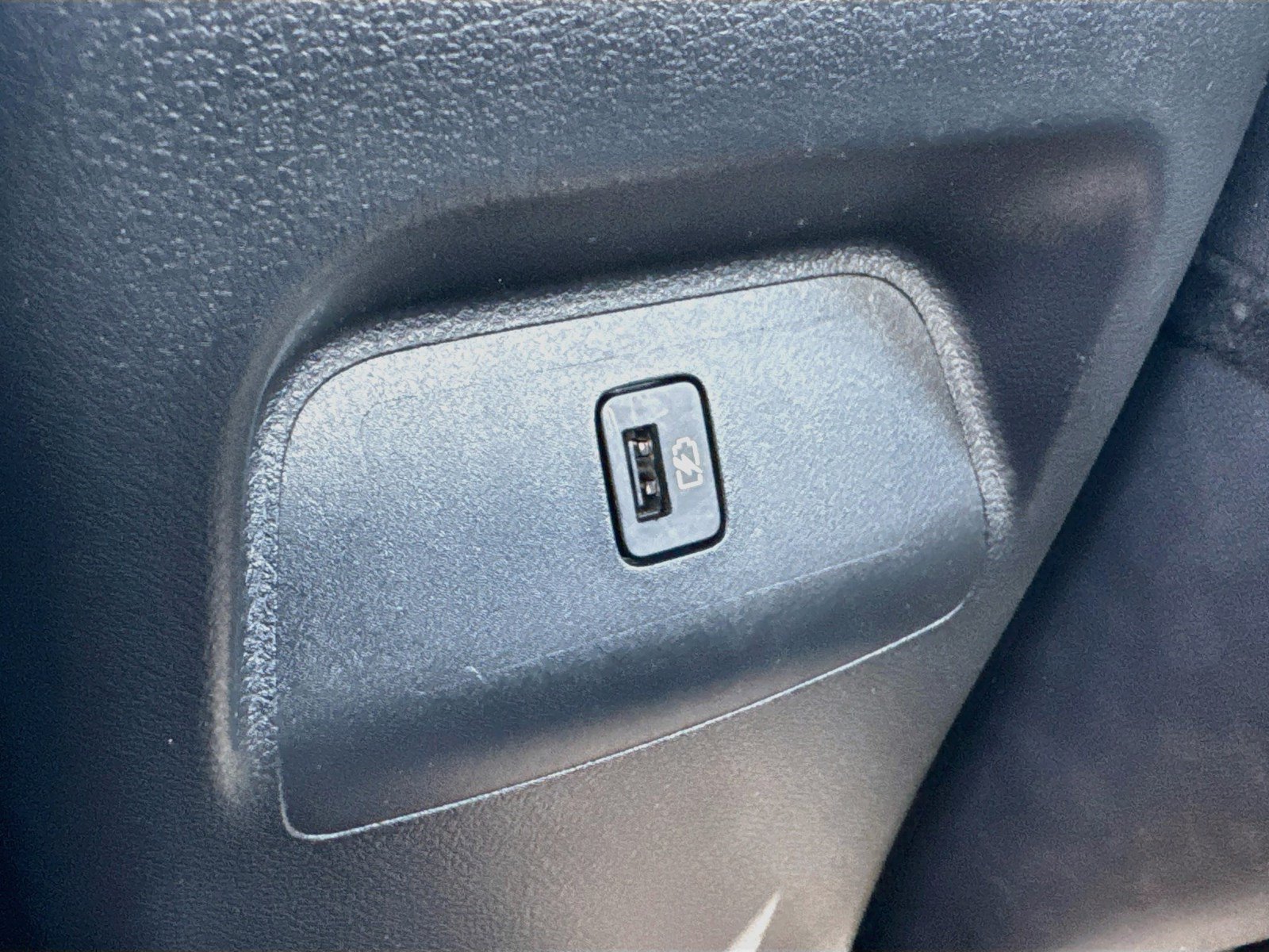 Used 2022 Nissan Sentra SR w/ Electronics Package FWD image 25