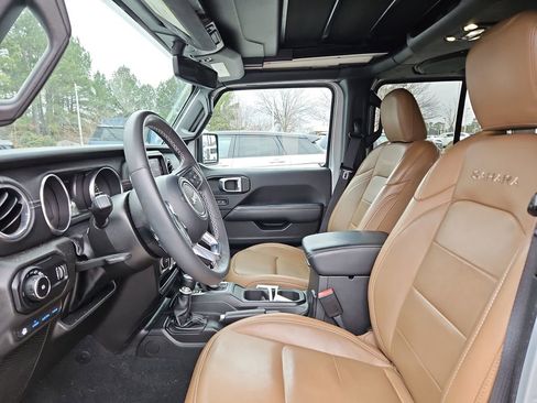 Used 2023 Jeep Wrangler Unlimited Sahara image 8