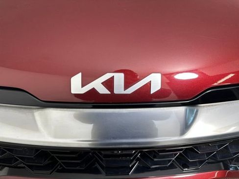 Used 2023 Kia Sportage SX image 9