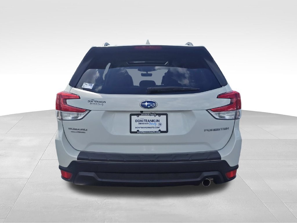Used 2023 Subaru Forester Limited AWD/4WD image 4